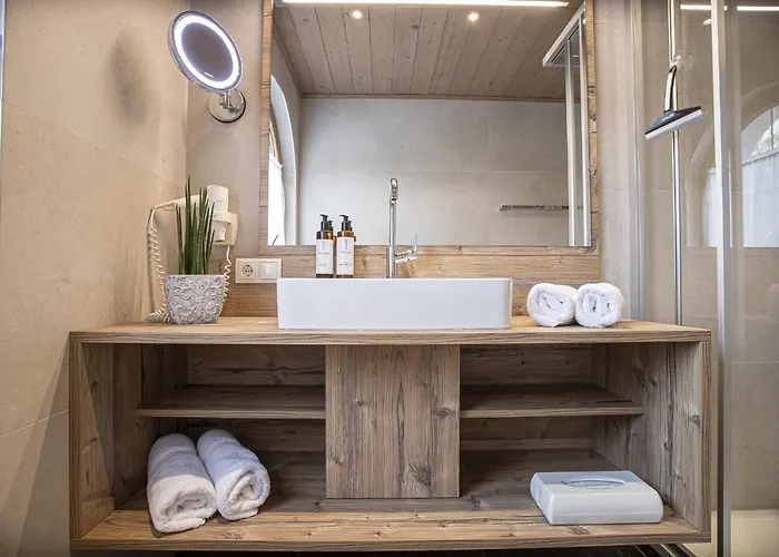 Romantik アパート ペルティサウ