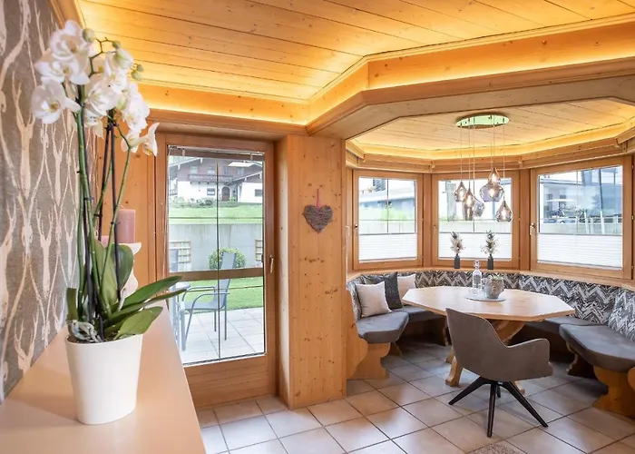 アパート Romantik ペルティサウ